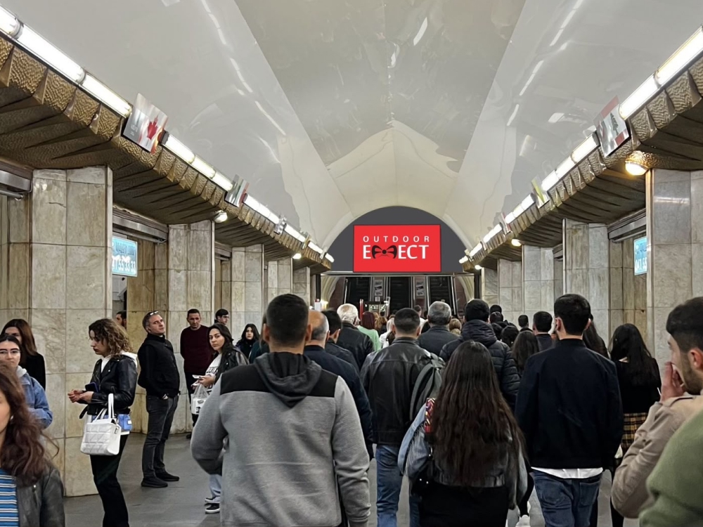 Metro LED screens